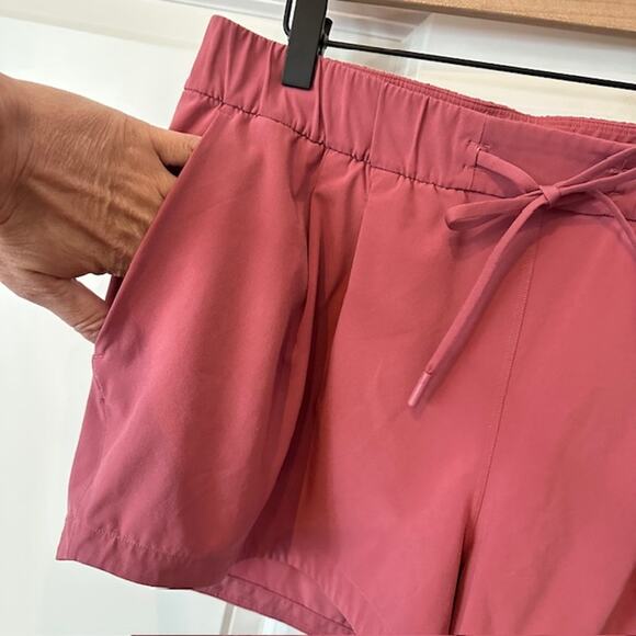 Lululemon Stroll at Sundown 3" Shorts Size: 8 Color: Cherry Tint - Picture 4 of 10